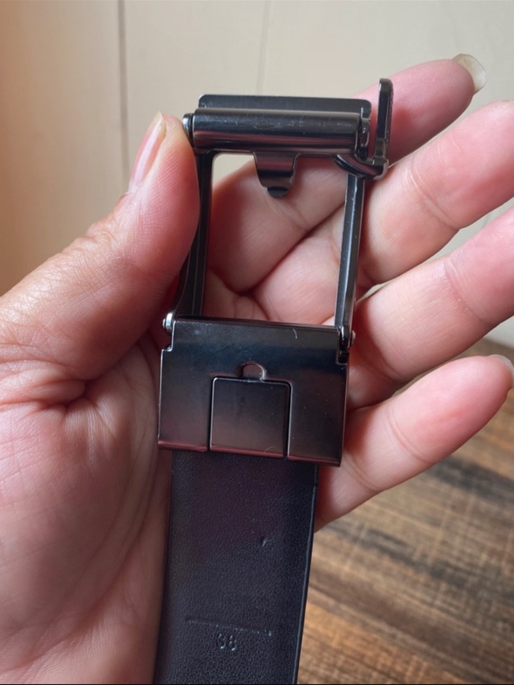 Men’s Black Leather Belt, 38” - Picture 4 of 11